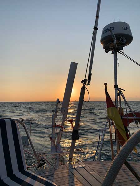 Sonnenuntergang-im-Alderney-Race